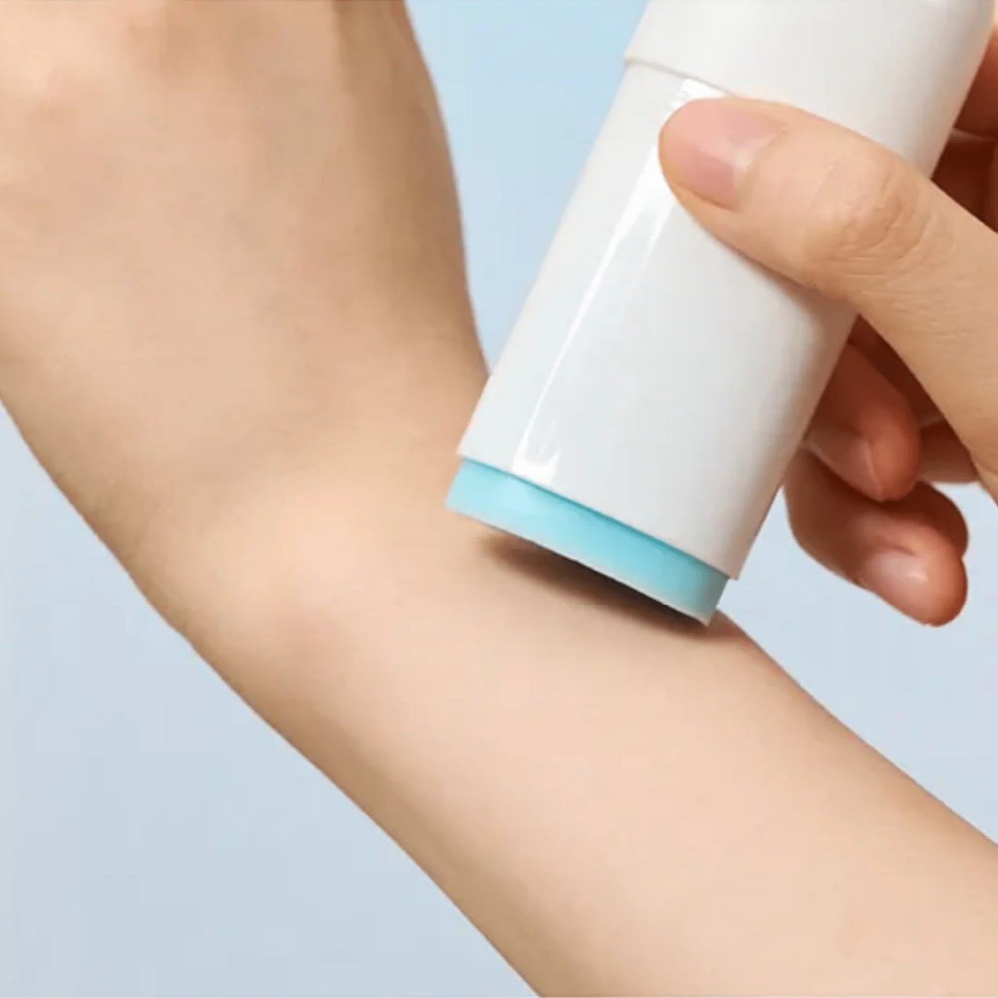SKIN1004 Madagascar Centella Hyalu-Cica Silky-Fit Sun Stick SPF50+ PA++++